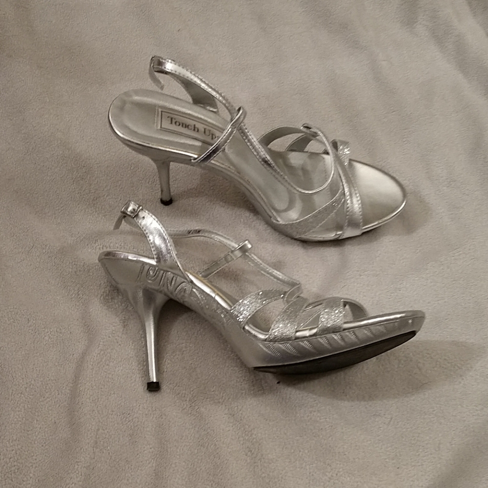 Heels - Picture 2 of 2